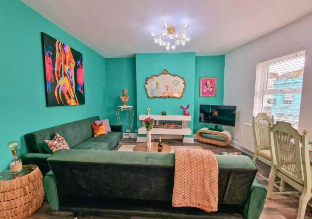 Eclectic 1Bd In The Heart Of Cheltenham!
